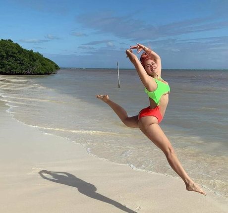 Vivi Alto model sex image