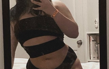 Rosaphy Rxsekiss star top photo