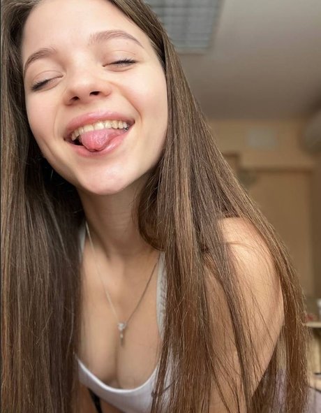 Dash Milash pornstar adult pics