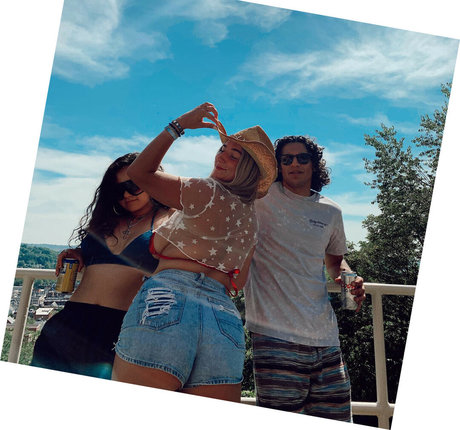 Jolieboero sex actress pictures