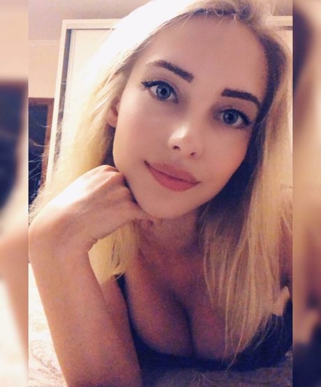 Alissa Strekozova porn model pic