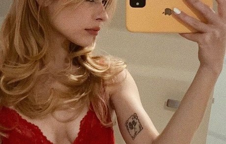 gbrllareis xxx pornstar image