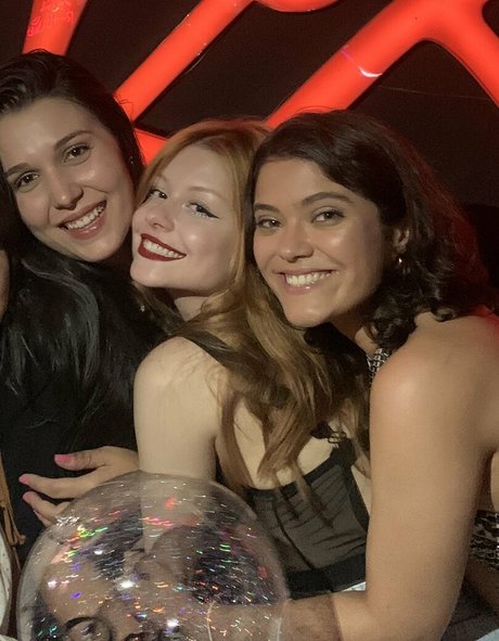 gbrllareis pornstar exclusive image