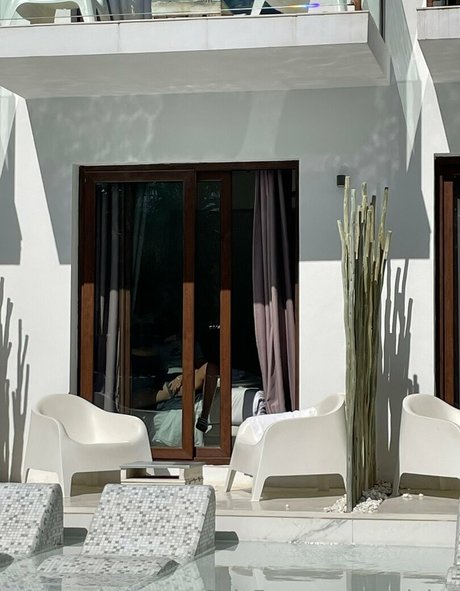 larajuice xxx pornstar image