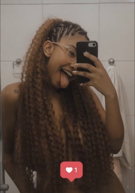 Sextualizada model art gallery