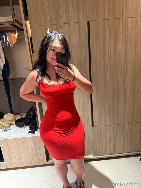 aroomikimfree model beautiful pic