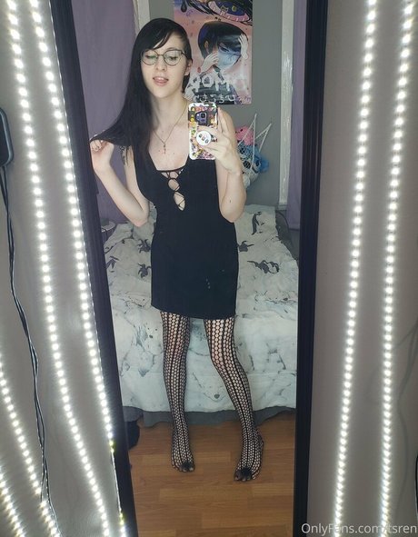 gothravemom naked star images