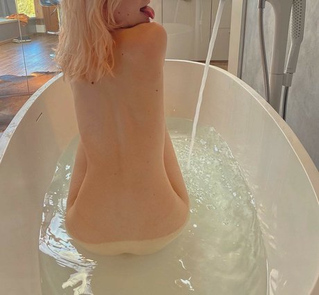 Maschaugh sex model picture