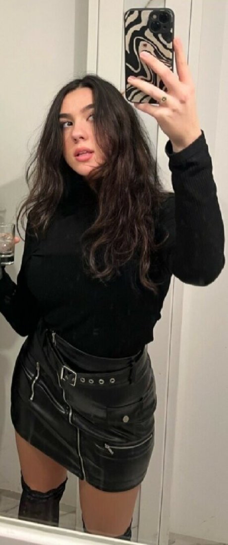 Alina Vlastaraki model nude gallery