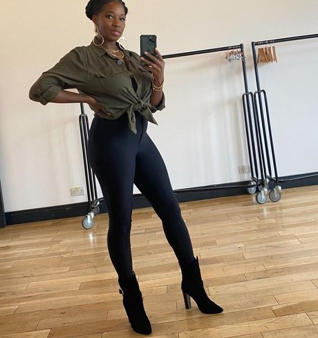 Jamelia art model pictures