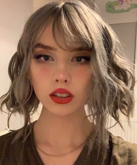 Maisie Francesca exclusive star img