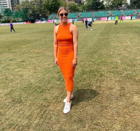 Alex Hartley Cricket star pretty galleries