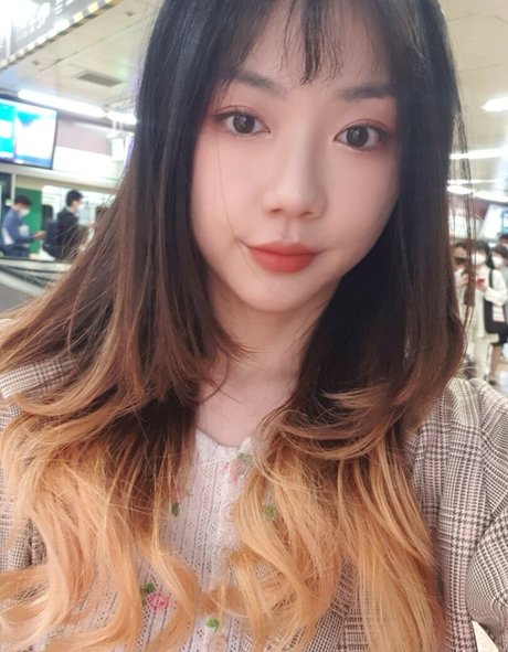 Bubbly live art star archive