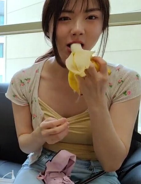 Bubbly live beautiful star photo