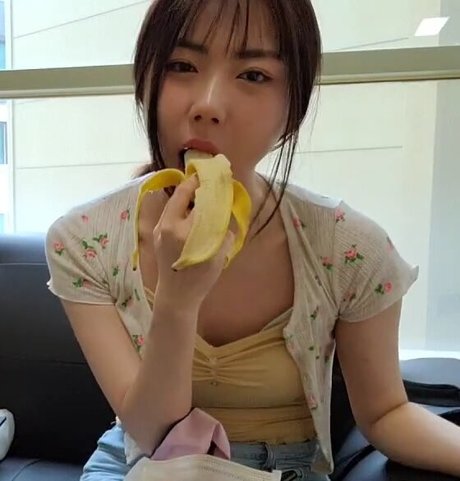 Bubbly live star nudes gallery