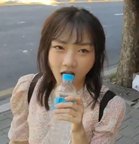 Bubbly live erotic actress img