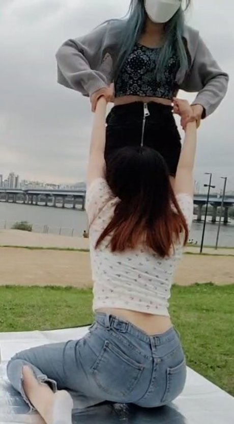 Bubbly live naked pornstar image