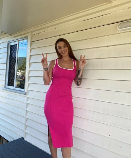 Mrs Katelouise star free pic