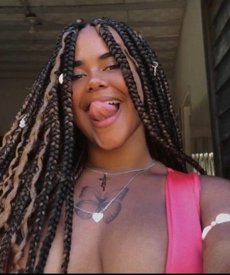 Gaby Mendes nude star photos