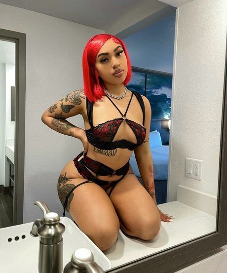 Alli haas nude actress picture