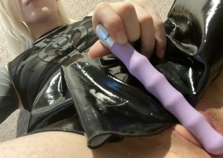 trincyboid star nudes photos