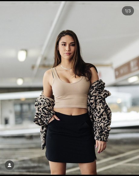 Sarah Decker erotic star photo