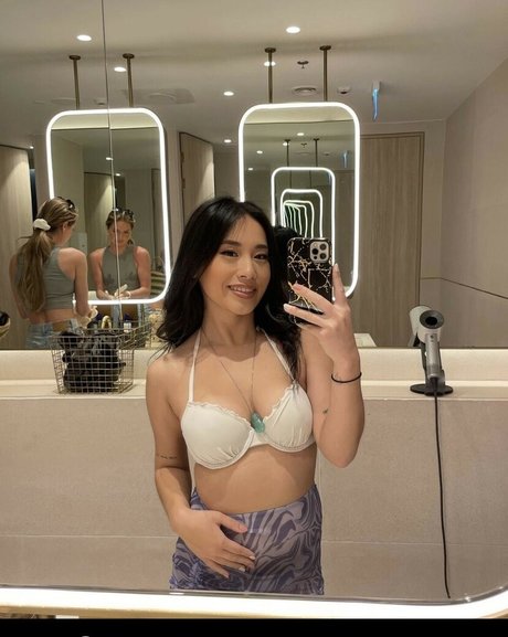 Ara Chun porn star photo