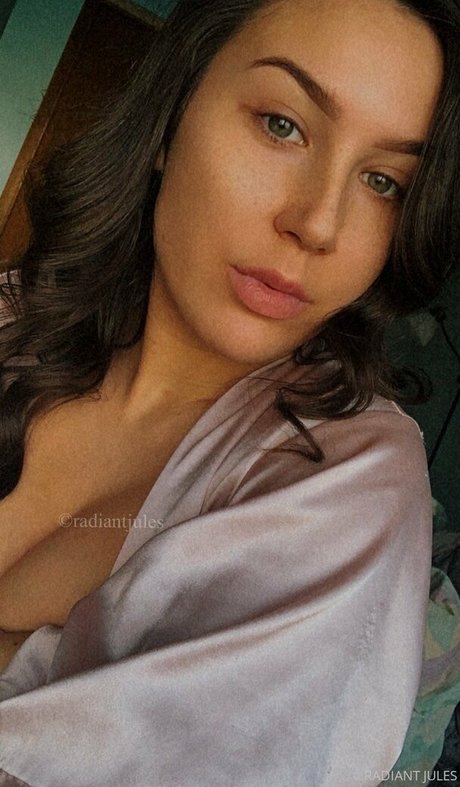 RadiantJules nudes pornstar pics