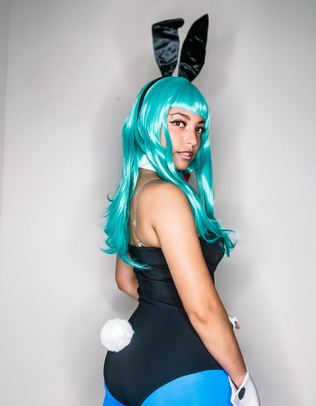 Domi Cosplay naked model galleries