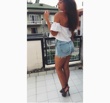 milf teacher onlyfans nudes images