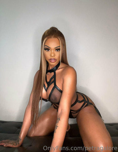 juiccygalore pornstar hot pics