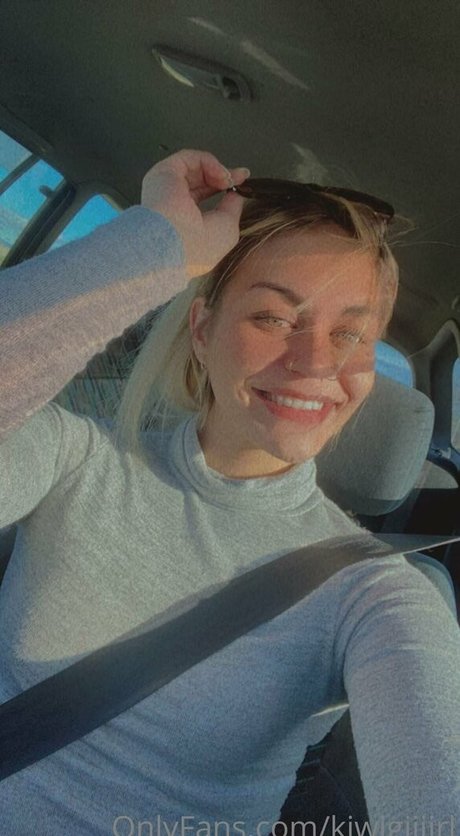 kiwigiiiirl nude actress galleries