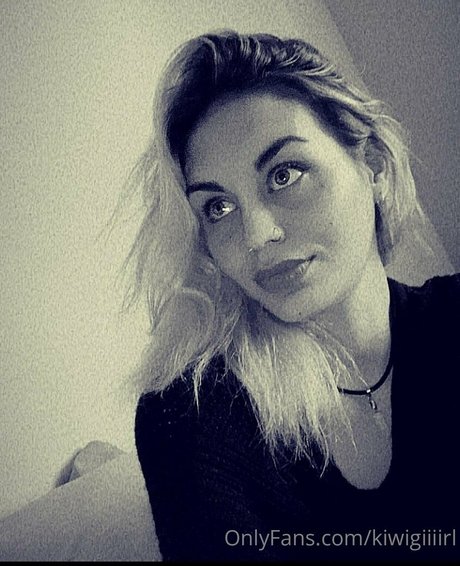 kiwigiiiirl porn actress pics