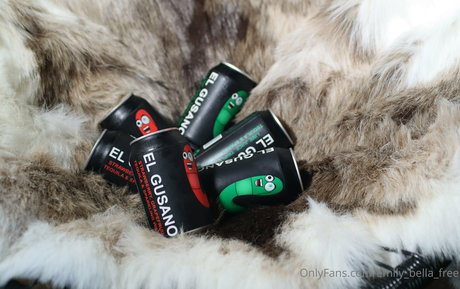 emily bella free xxx model pics