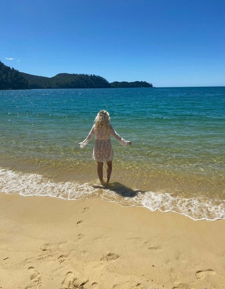 emily bella free pornstar high quality img