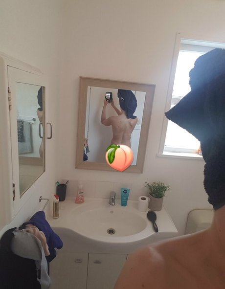 mysteriouskiwigirl star beautiful photo