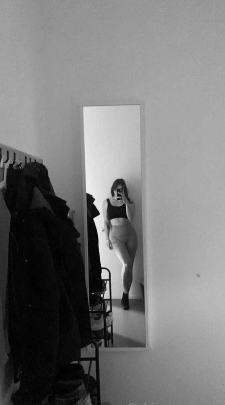 alinalovee free top actress img