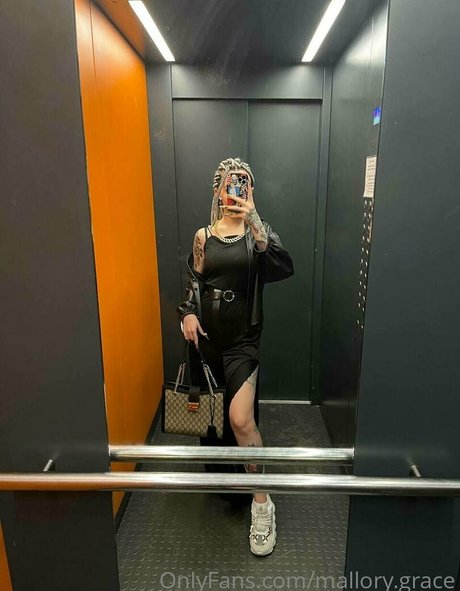 mallory grace sexy model pic