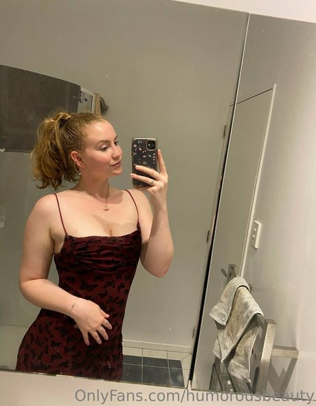 humorousbeauty model nice photo