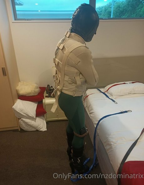 nzdominatrix nice model pictures