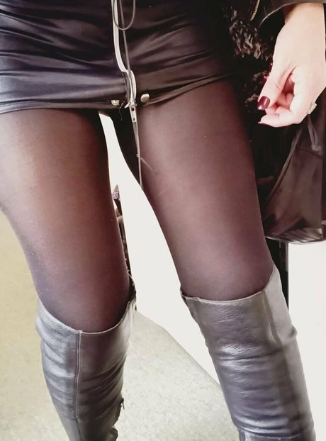 nzdominatrix model adult photo