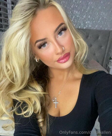 Dolcieallen pornstar pretty photos