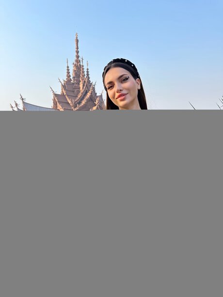 Seendi exclusive model photos