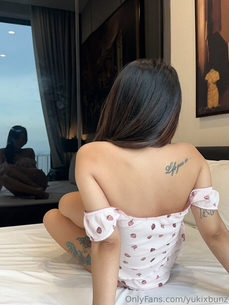 Yukixbunz pornographic model pictures