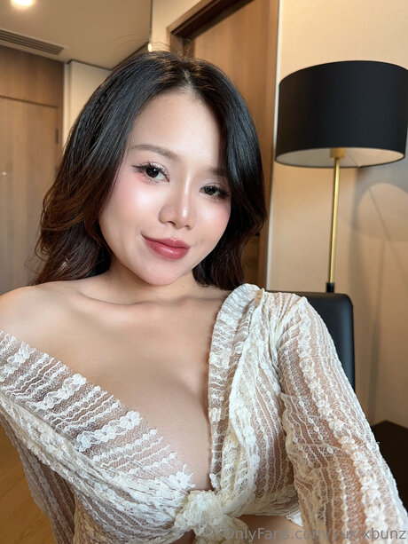 Yukixbunz model erotic gallery