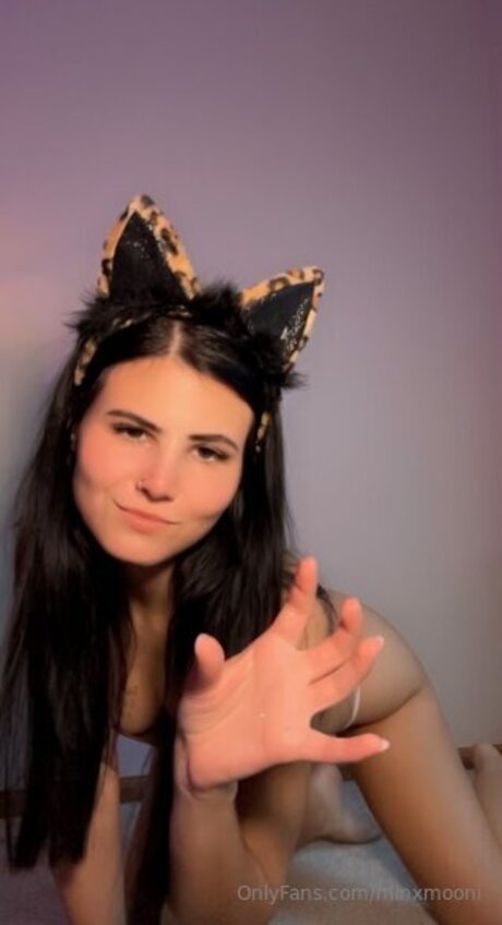 Minxmooni nude pornstar galleries