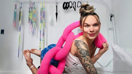 Littlelyssy model nudes pic