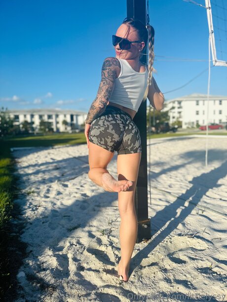 Littlelyssy free pornstar images