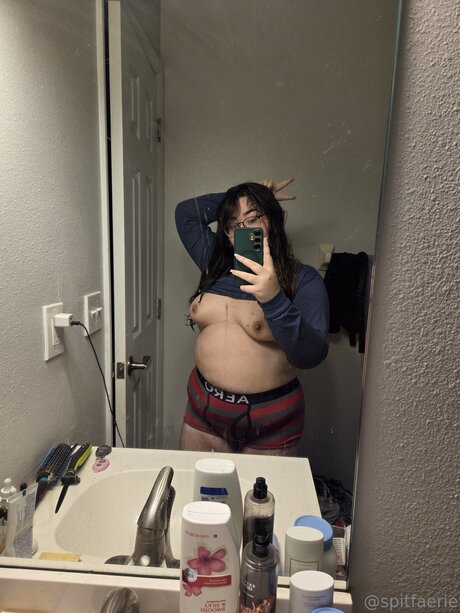 Spitfaerie model hot pics