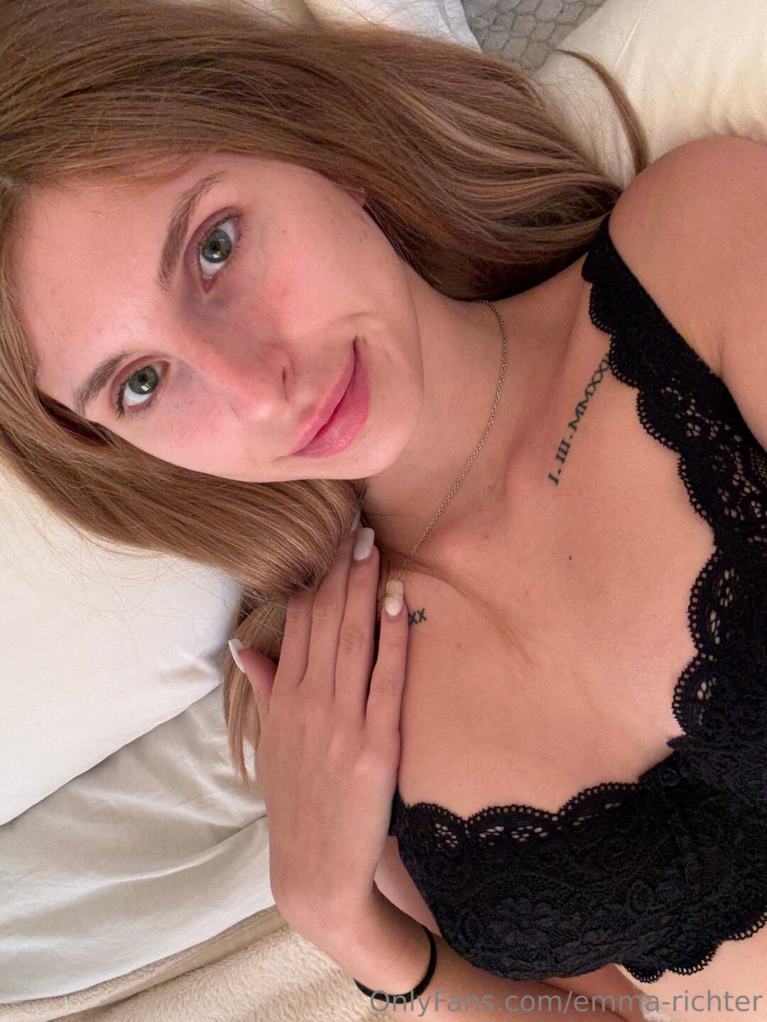 Emma Richter star art gallery